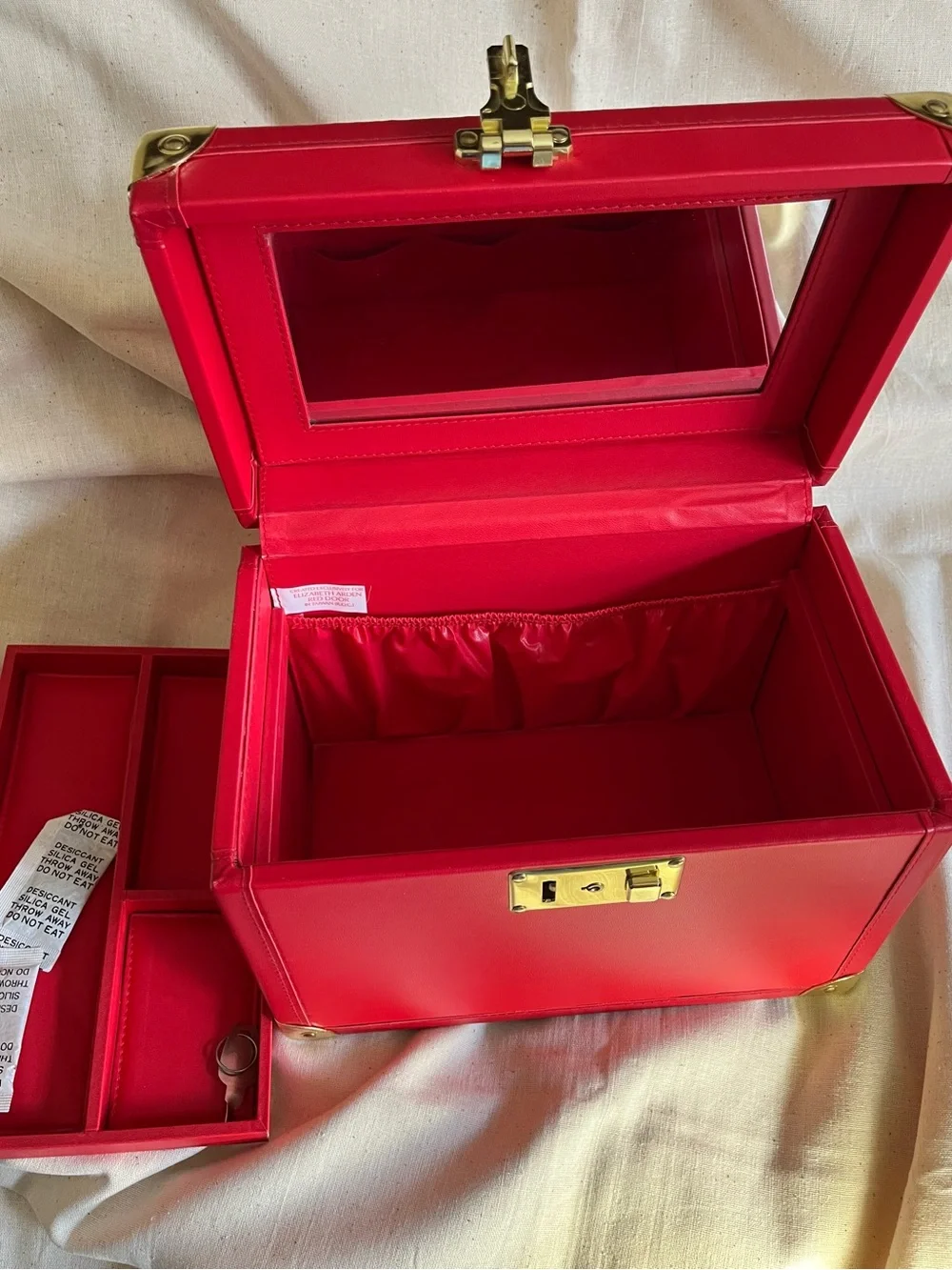 Elizabeth Arden Red Train Case/Carry on lux bag box Rare 1990s